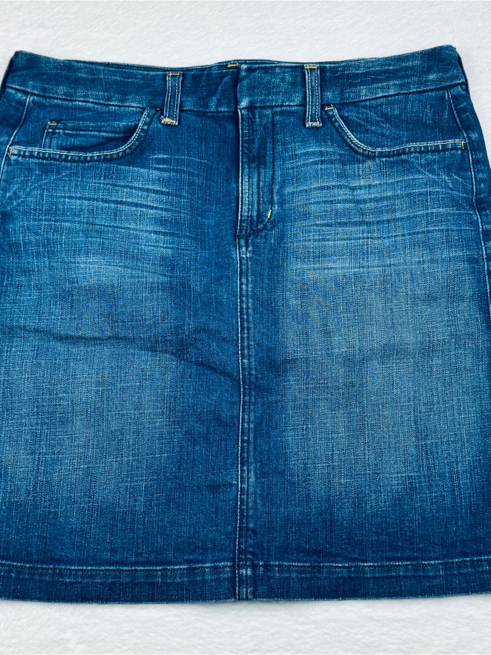 Banana Republic Denim Mini Skirt. Size 8. Great preowned condition